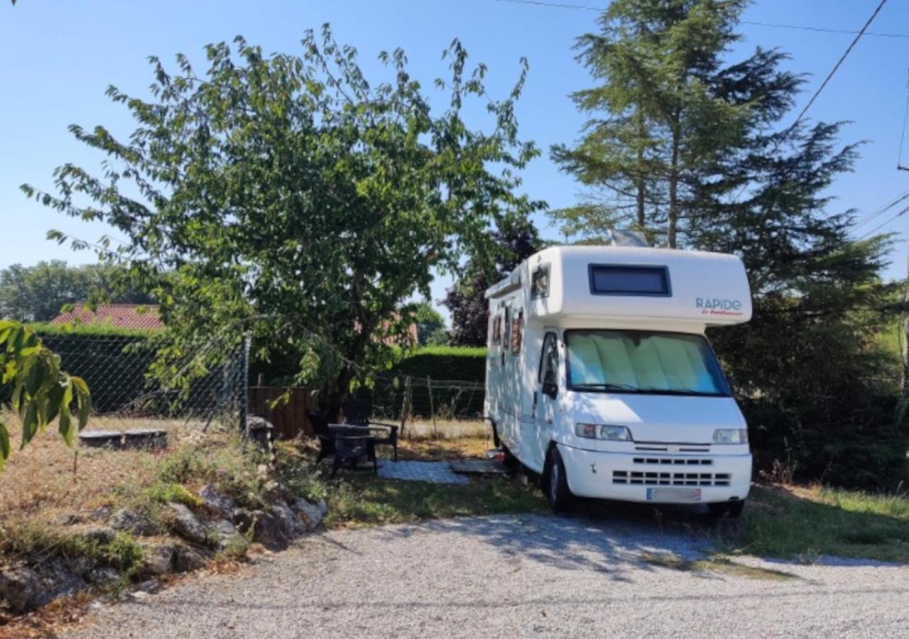 Charmant Camping-Car A La Campagne Labessiere-Candeil Екстериор снимка